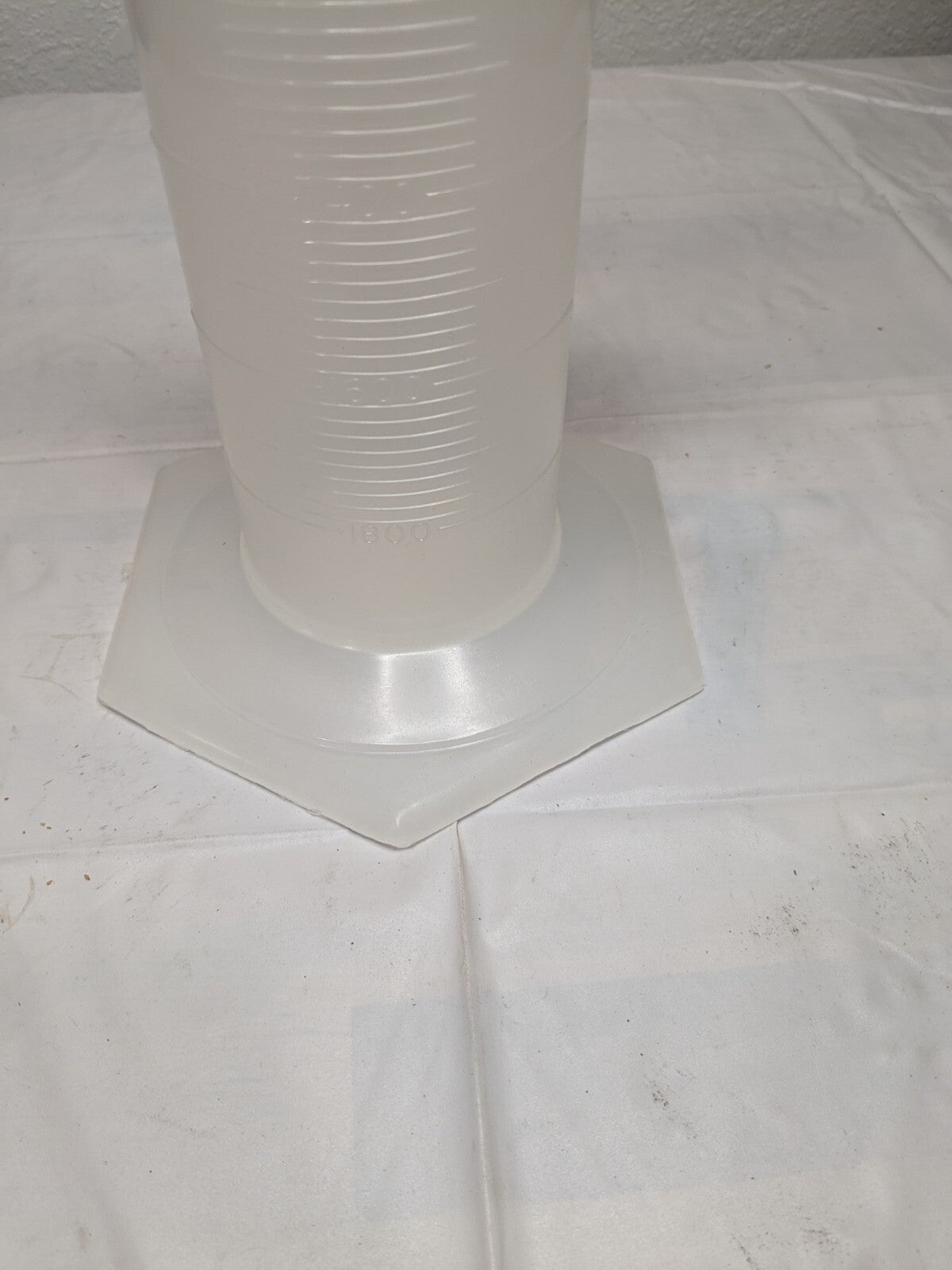 BEL-ART  2,000 ml Polypropylene Graduated Cylinder F28461-2000