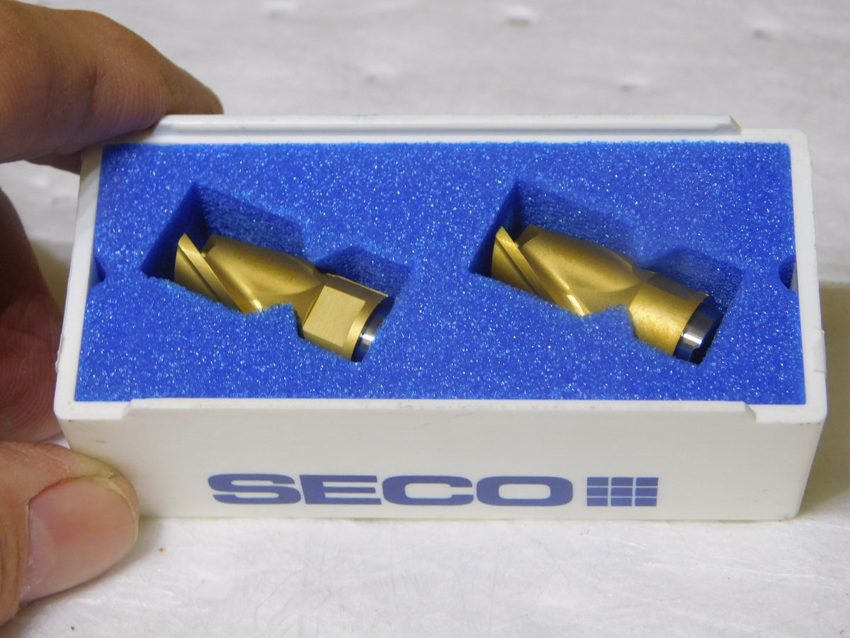 Seco Carbide Milling Tip Insert MP12014R057Z3-E04 Grade-F40M 3Flute QTY 2
