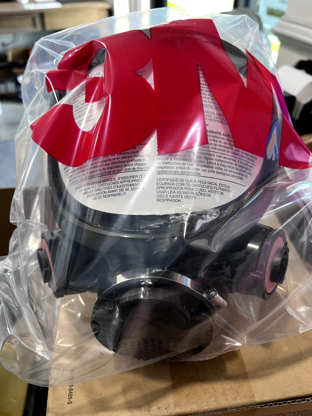 3M Full Face Respirator: Silicone, Medium 7000002045