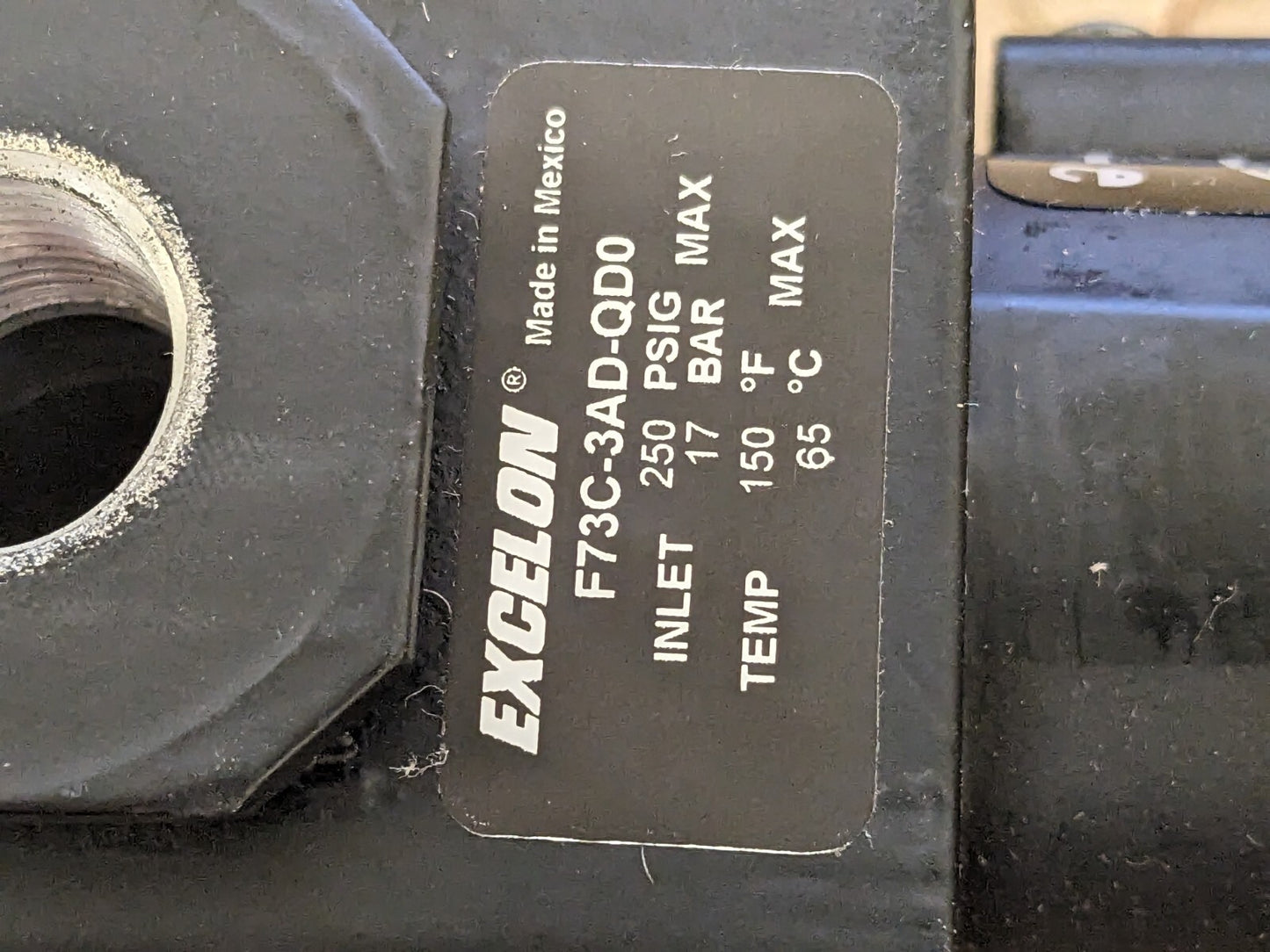 NORGREN FRL Combination Unit: 3/8 NPT B73G-3AK-QD1-RMG