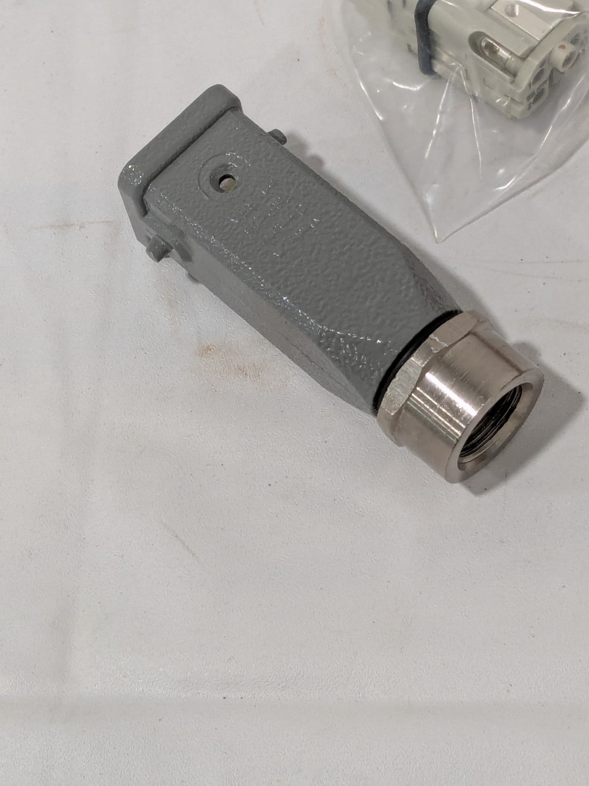 Harting Heavy Duty Power Connectors HAN KIT 4A W/ 3/8 NPT ADAPTER 7310205040001