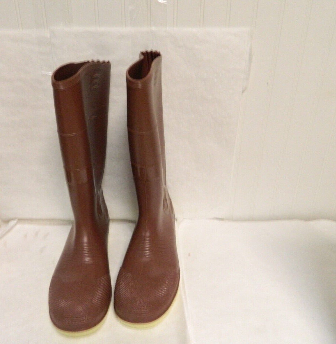Tingley Unisex Size 12 Composite Toe PVC Knee Boot 15" H Brown Pull On 9325