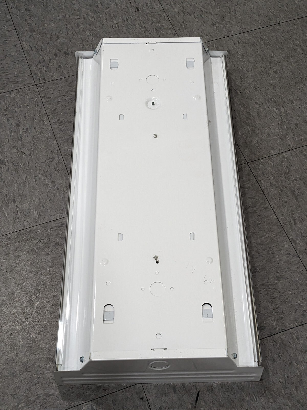Coronet Fluorescent Wrap Fixture, 2', 2-Lamp, T8, 17W, 120V CA217MV