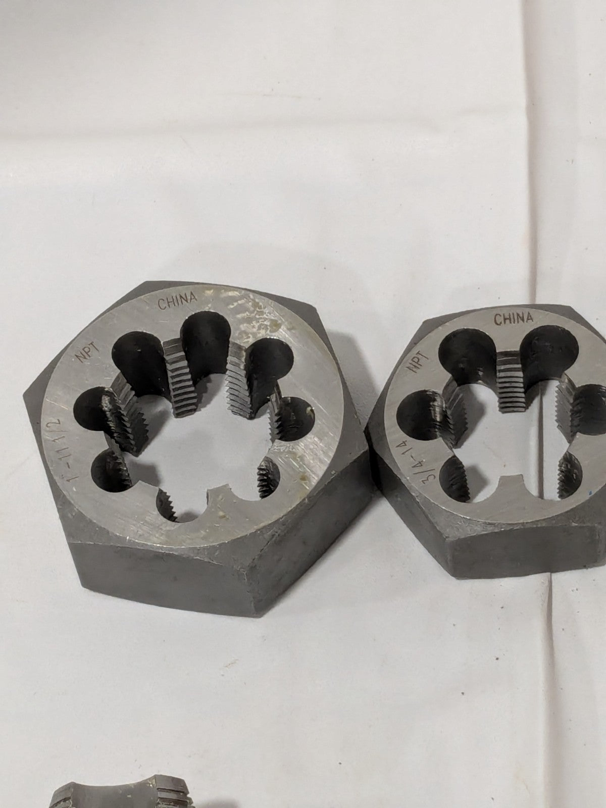 Tap & Die Set: 1/8-27 to 1 - 11-1/2 Taps, 1/8-27 to 1 - 11-1/2 Dies 03959905