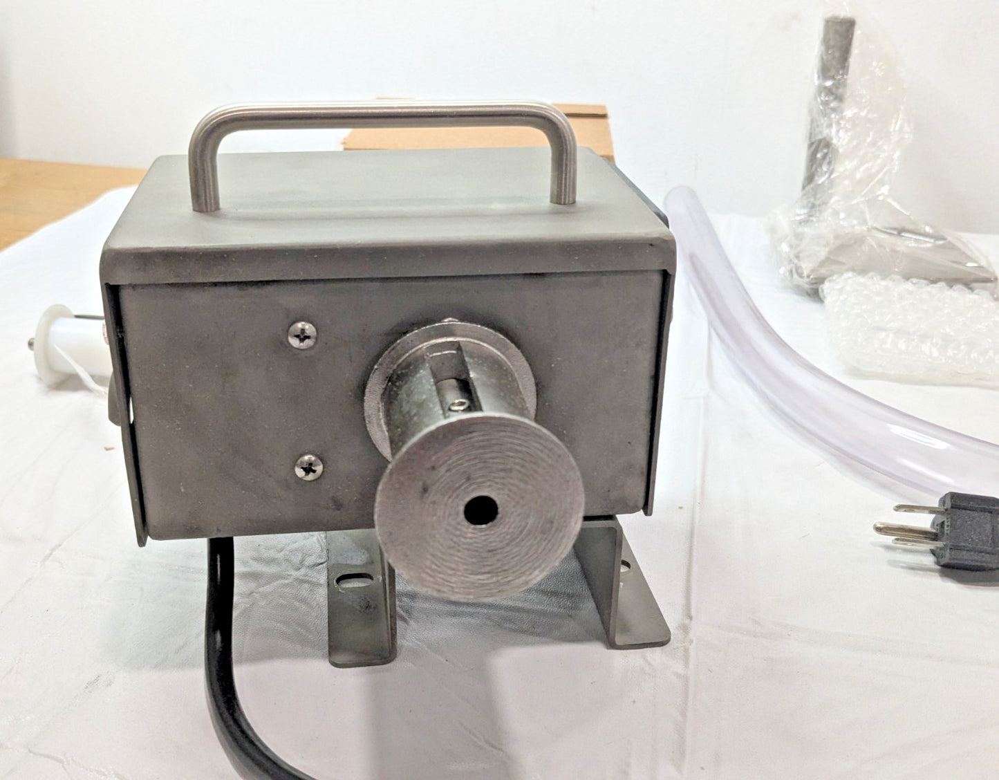 Abanaki Belt Oil Skimmer 2.00 GPH 18" Reach w/Motor SMMS2-18