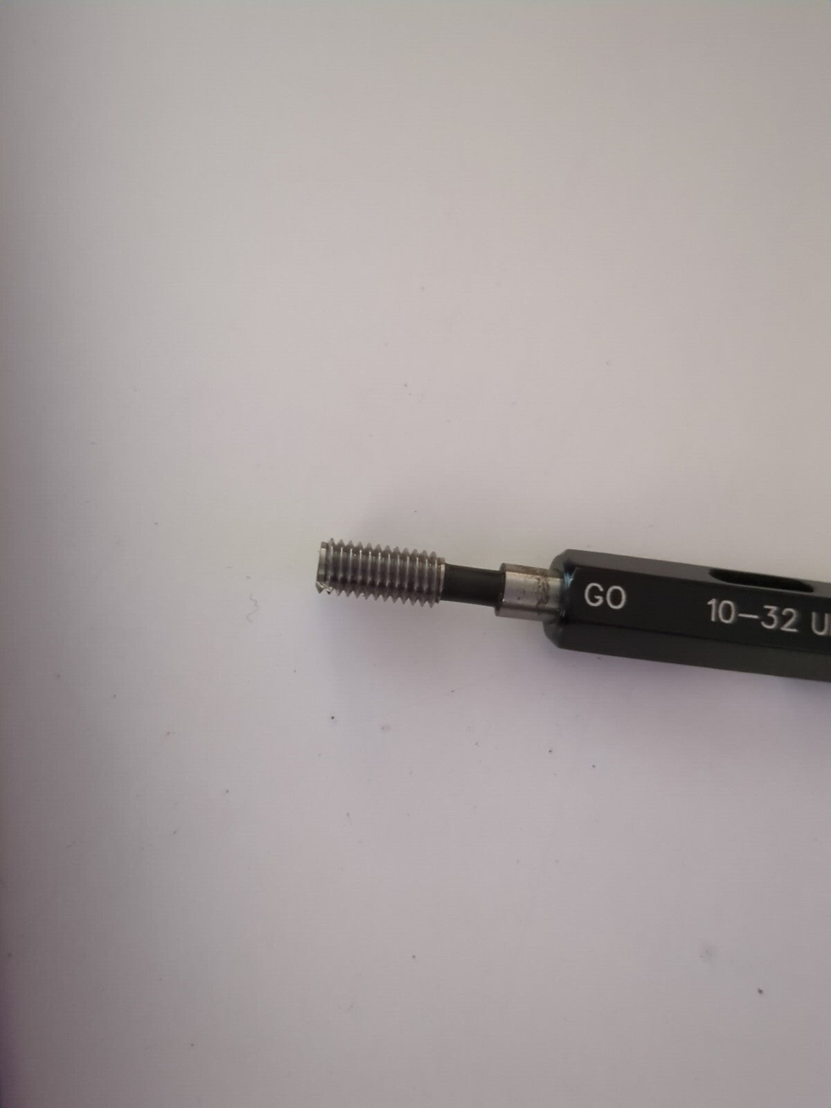 SPI Plug Thread Gage: #10-32 Thread, 2B Class, Double End 34-369-9