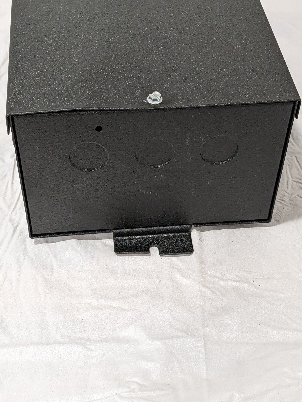 Hadco Above Ground Ballast Box 175 Watt, 50' 6-14 W, 12-12 H ABH1752 DAMAGED