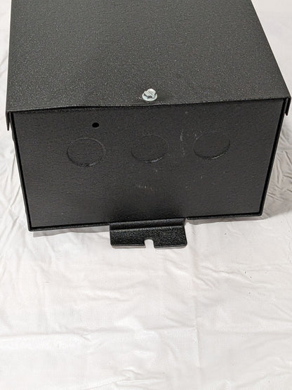 Hadco Above Ground Ballast Box 175 Watt, 50' 6-14 W, 12-12 H ABH1752 DAMAGED