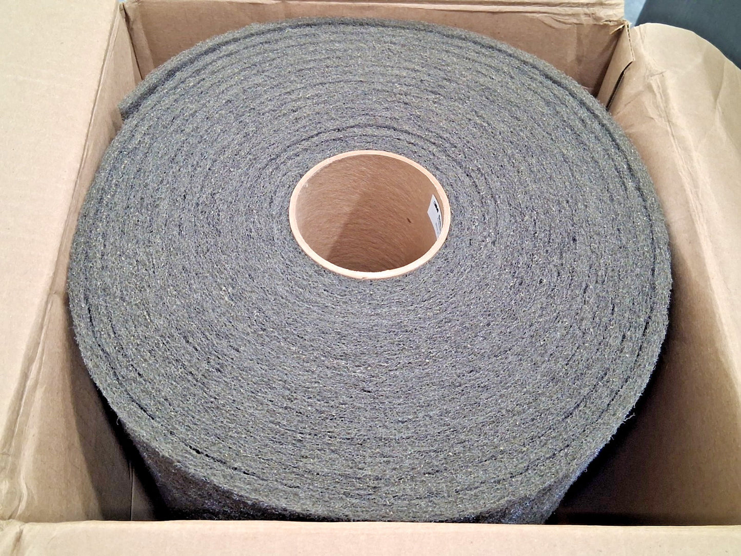 3M Non-Woven Silicone Carbide Roll 6" Wide 30ft Long 7010364900