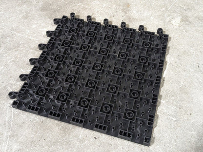 Set of 8 Wearwell Ergodeck Interlocking Anti-Fatigue Mat 18" x 18" Tiles