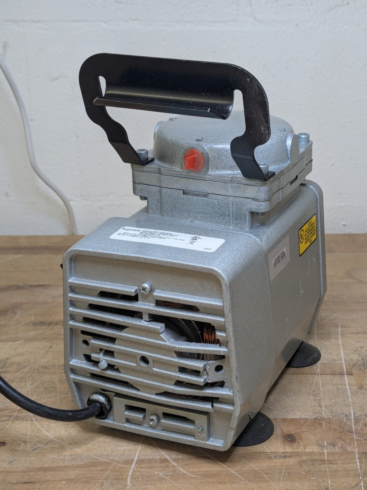 Gast Diaphragm Compressor Pump 1/8 HP 115v DOA-P709-AA Parts / Repair