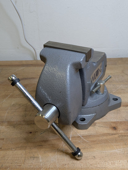 Wilton Mechanics Bench Vise w/ Swivel Base 4" Jaw Width 4-1/2" Opening