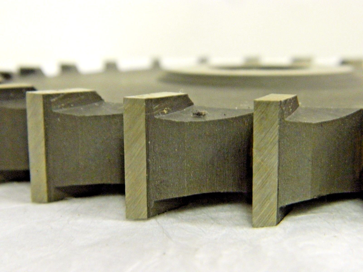 Precision Side Milling Cutter HSS 6" Diam x 3/4" W x 1" Hole 24T