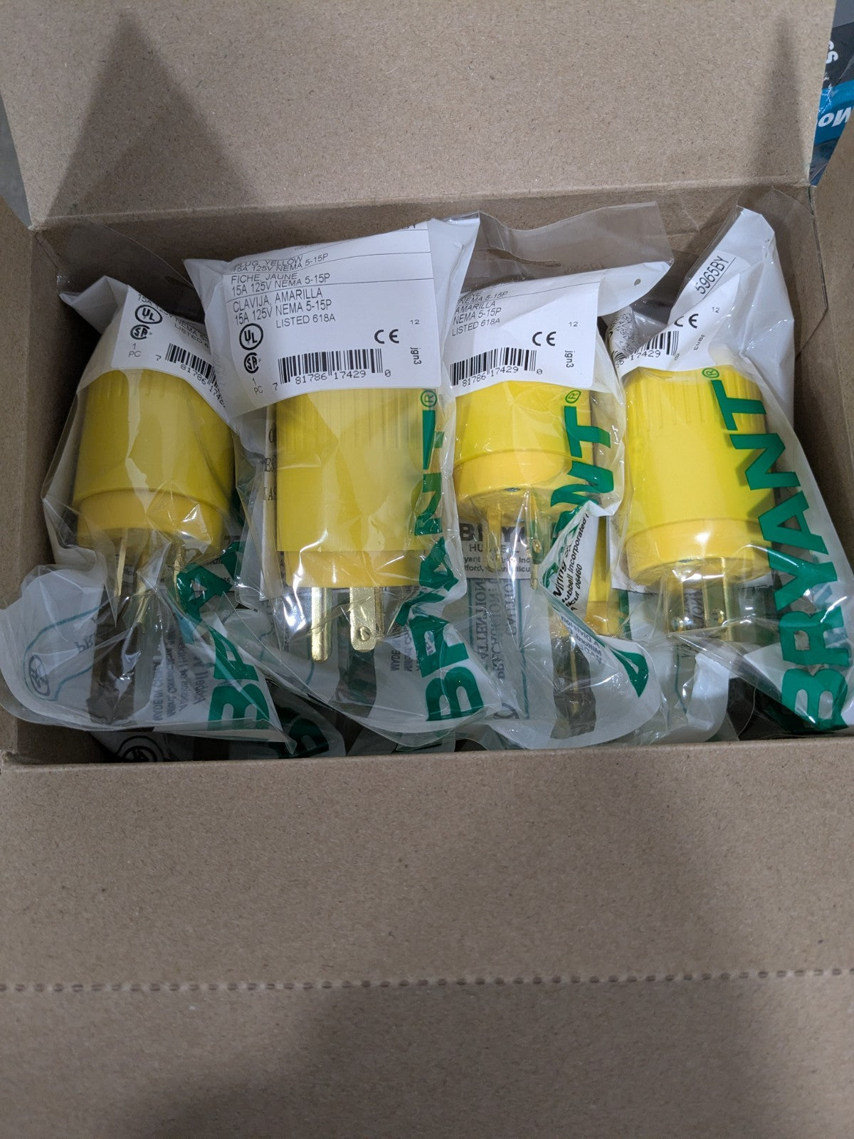 Bryant Electric Straight Blade Plug: 5-15P, 125V, Yellow Qty 9 5965BY