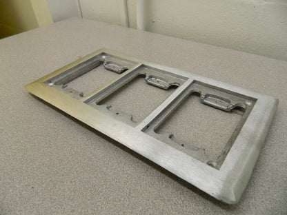 Thomas &amp; Betts Carpet Plate for Floor Boxes 3-Gang 10-5/8" x6-1/8"