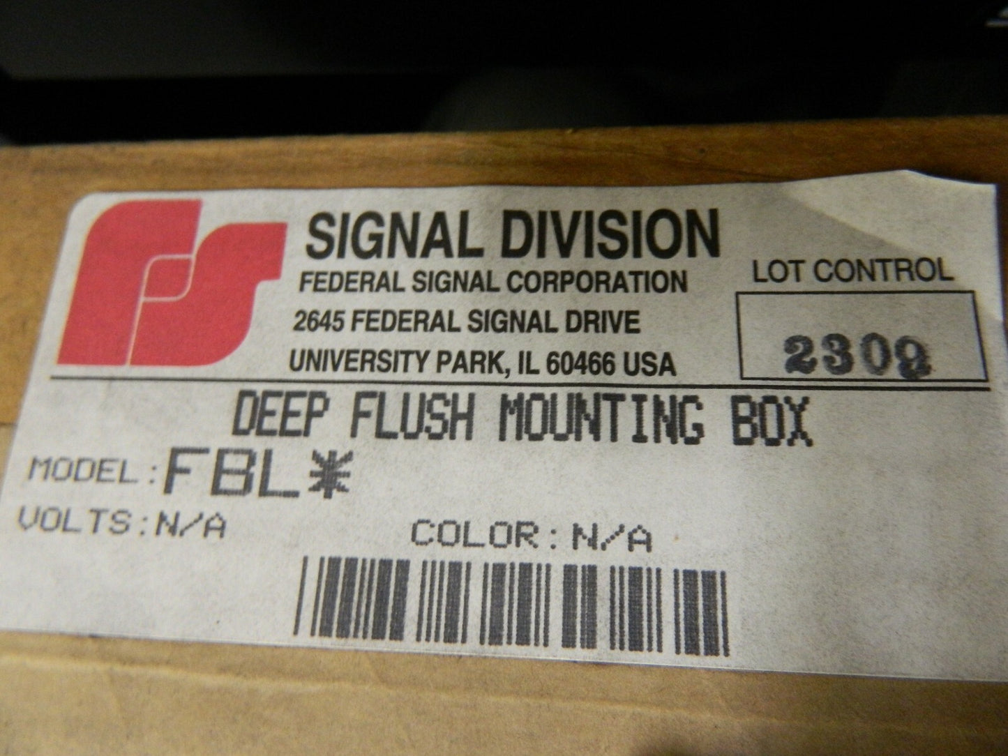 Federal Signal  Deep Flush Mounting Box FBL