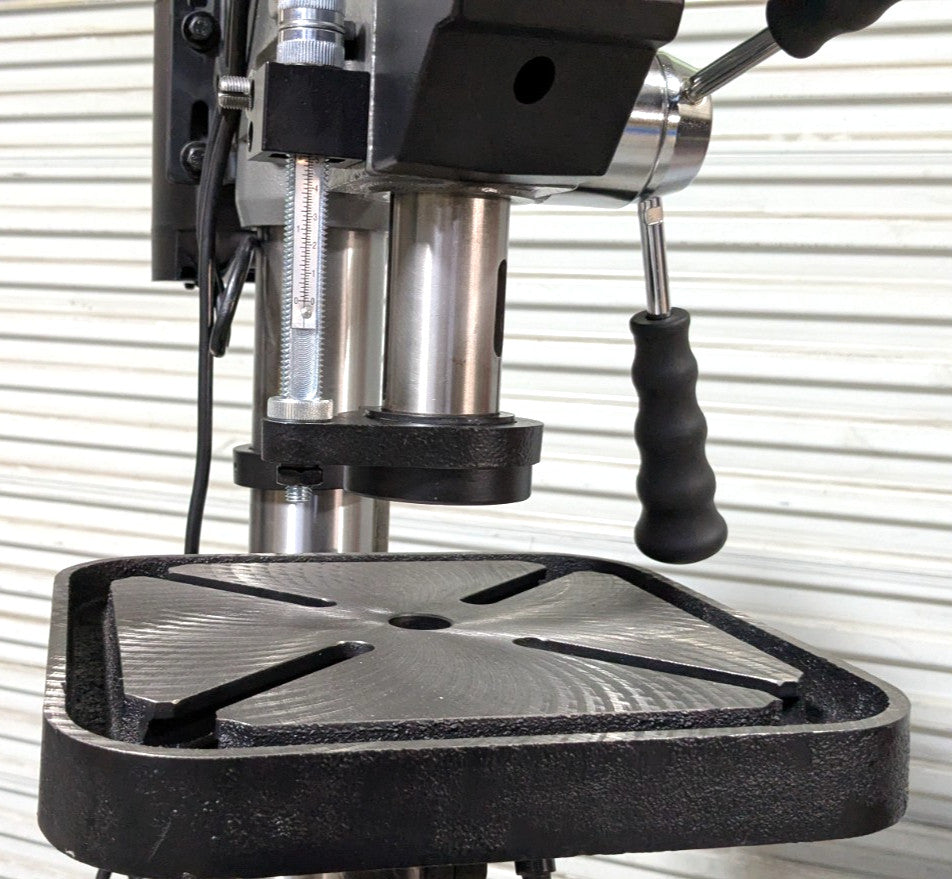 JET J-2500 15" Drill Press - 115 / 230 Volt - 3/4hp - 354400  *Scratch &amp