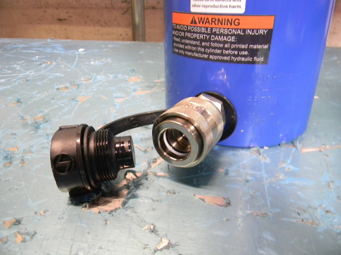 WorkSmart Hydraulic Lock Nut Cylinder 55 Ton Capacity 6" Stroke 10,000 PSI