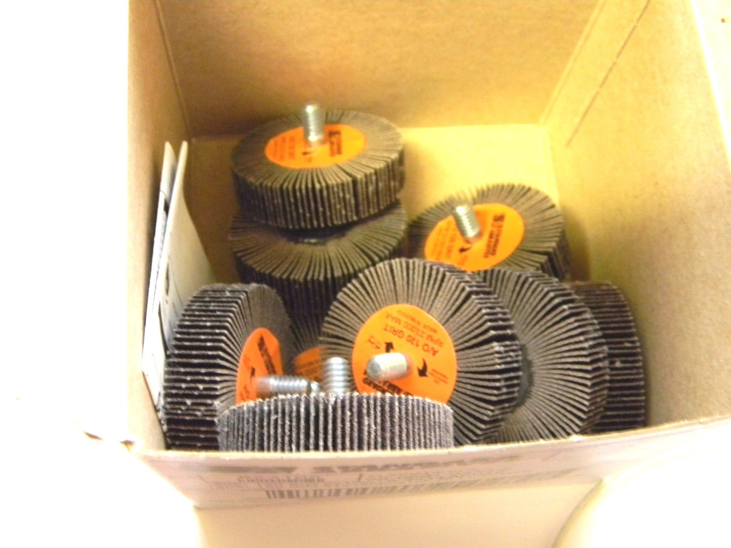 Standard Abrasives A/O Flap Wheels 2" x 1/2" x 1/4-20" 20-Grit Qt