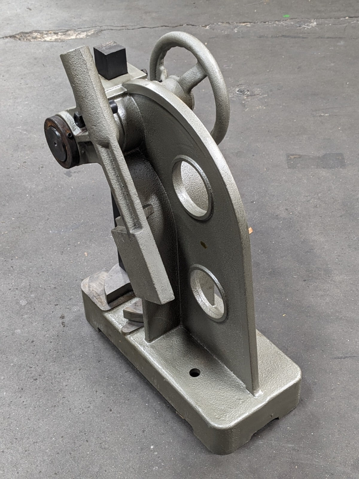Ratchet Type Arbor Press 3 Ton Max. Pressure 1-1/2" x 18" Ram 12" Stroke