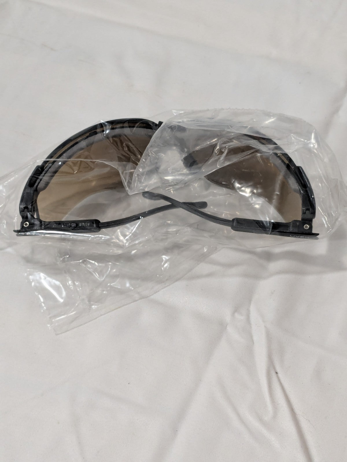 UVEX Safety Glasses Scratch-Res., Polycarbonate, Gold Mirror Lenses Qty 10 S3203