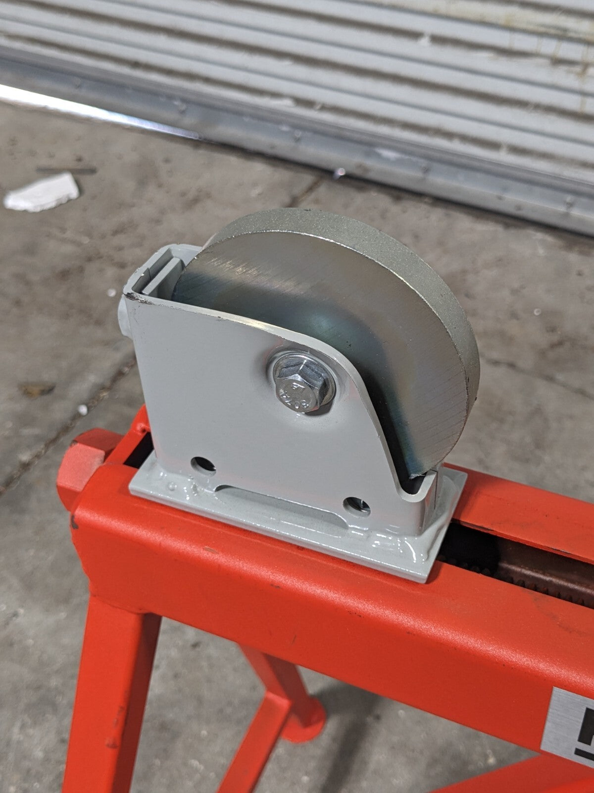 Ridgid Pipe Stand w/ Adjustable Steel Roller Heads 1/4" to 36" Capacit