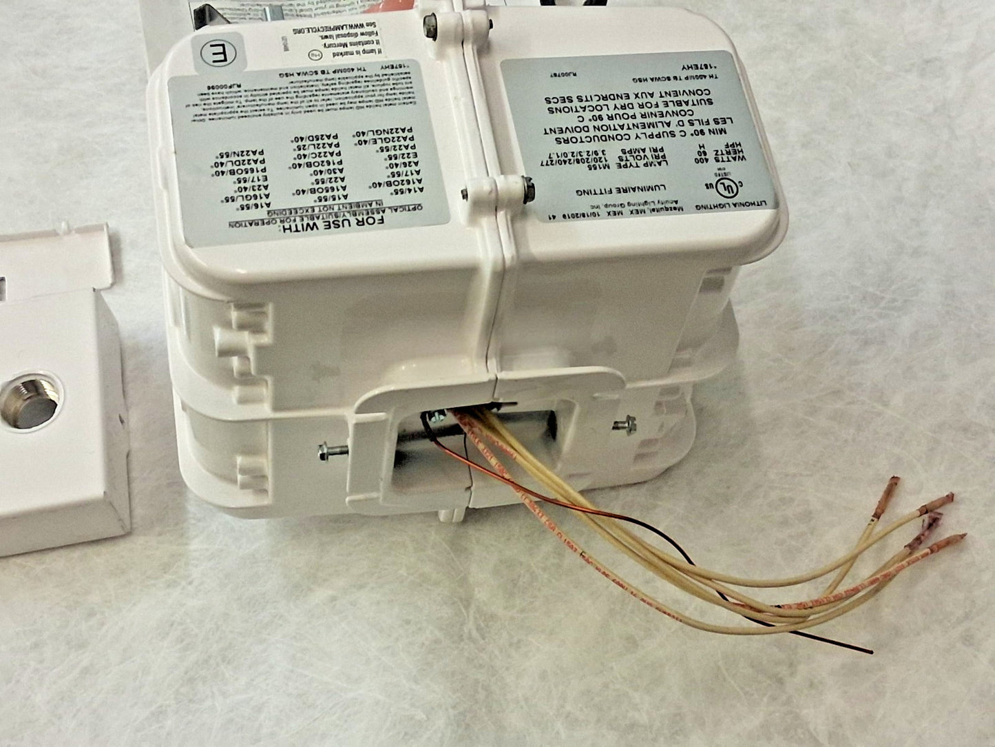 Lithonia Lighting Die Cast Aluminum High Bay TH 400MP SCWA HSG