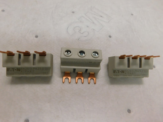 Eaton Cutler-Hammer  Starter Incoming Terminal QTY 3 08805574