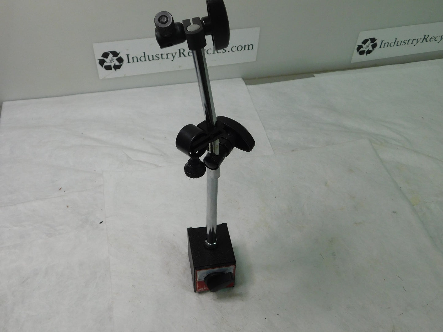 MHC Magnetic Base Holder Mult. Inch Clamping Dia Post/Adj 2-1/4" Long Base