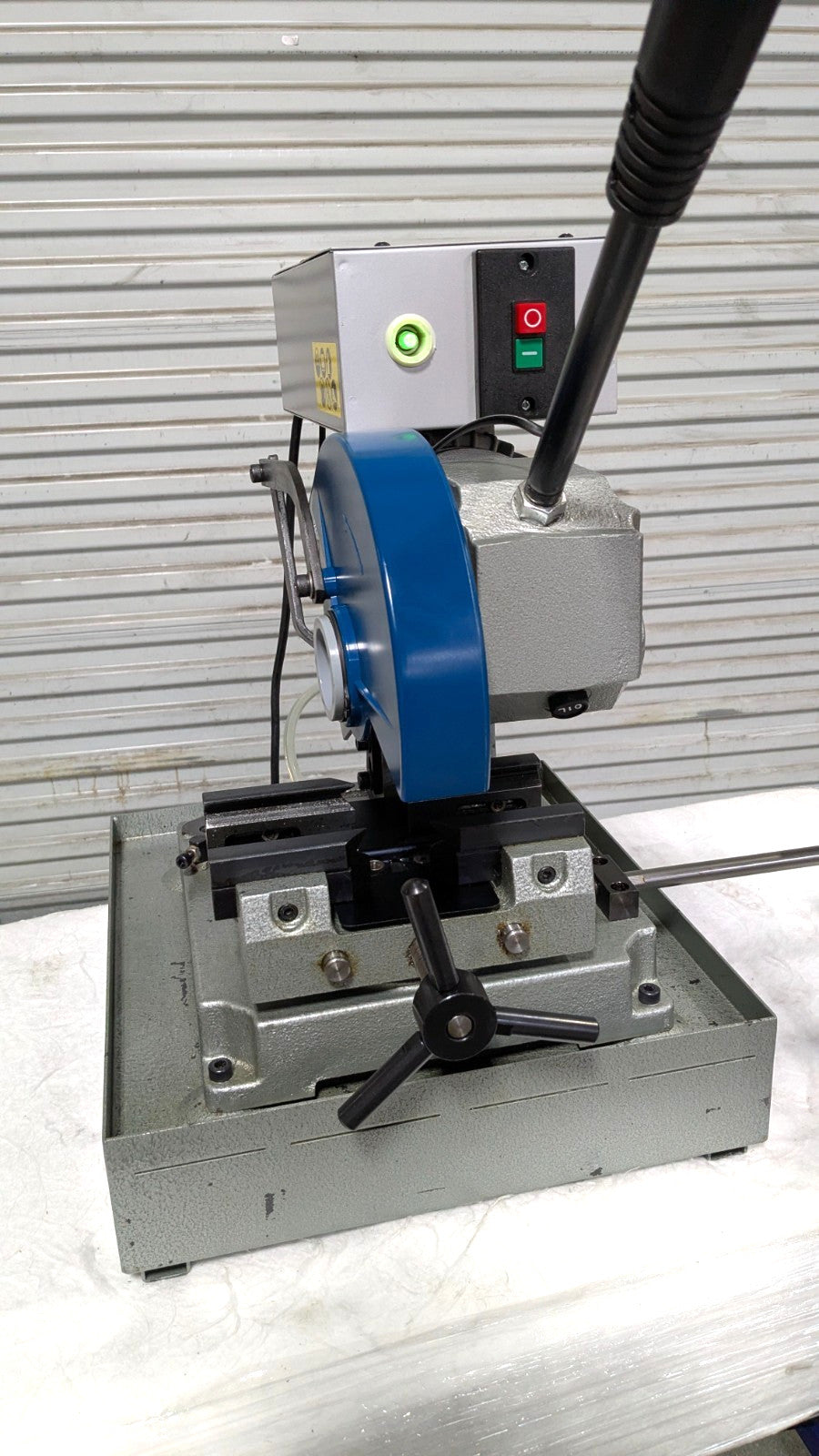 RONG FU 9" Metal Cutting Cold Saw 1.0HP 110V  52 RPM Coolant Tank  Lightly Used
