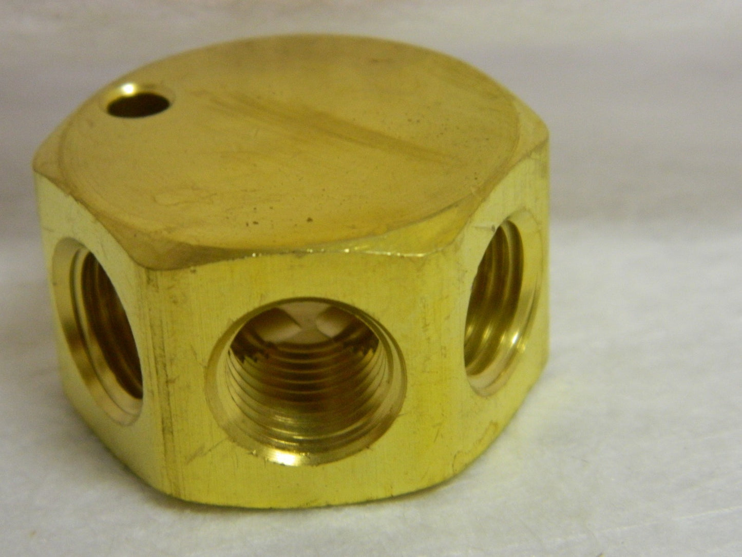 Dixon Valve  Outlets Brass Flat Hex Manifold QTY 4 3122