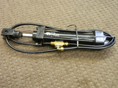 Hydraulic Cylinder Replacement Part Number 951885-889