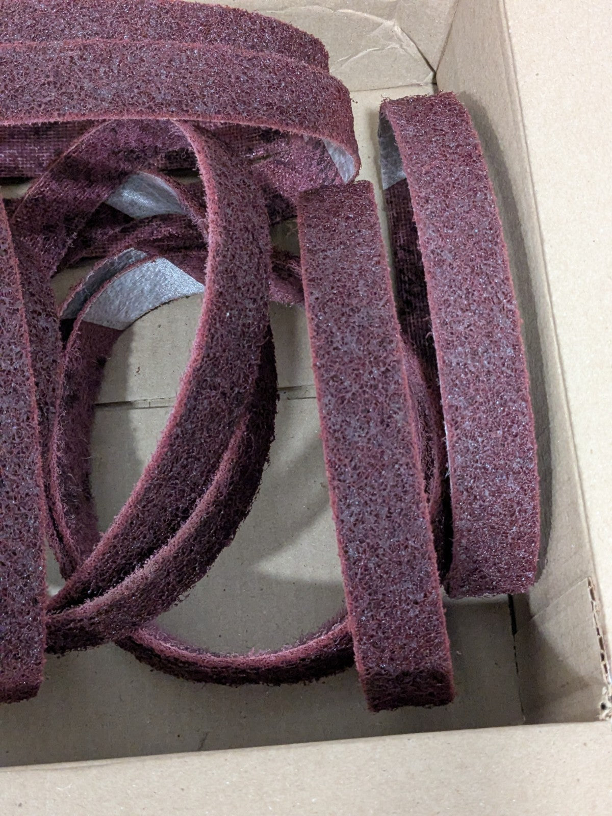 3M Abrasive Belt: 1" Wide, 18" OAL, Aluminum Oxide Box of 10 7000120693