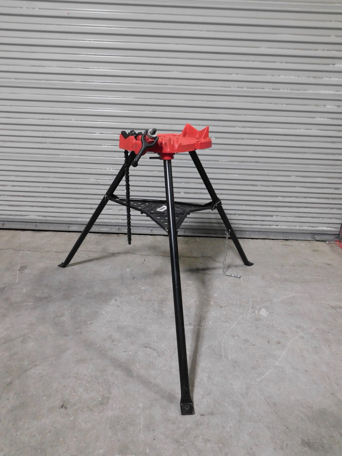 Portable Tristand Chain Vise 1/8" to 6" Pipe Cap CBTX083