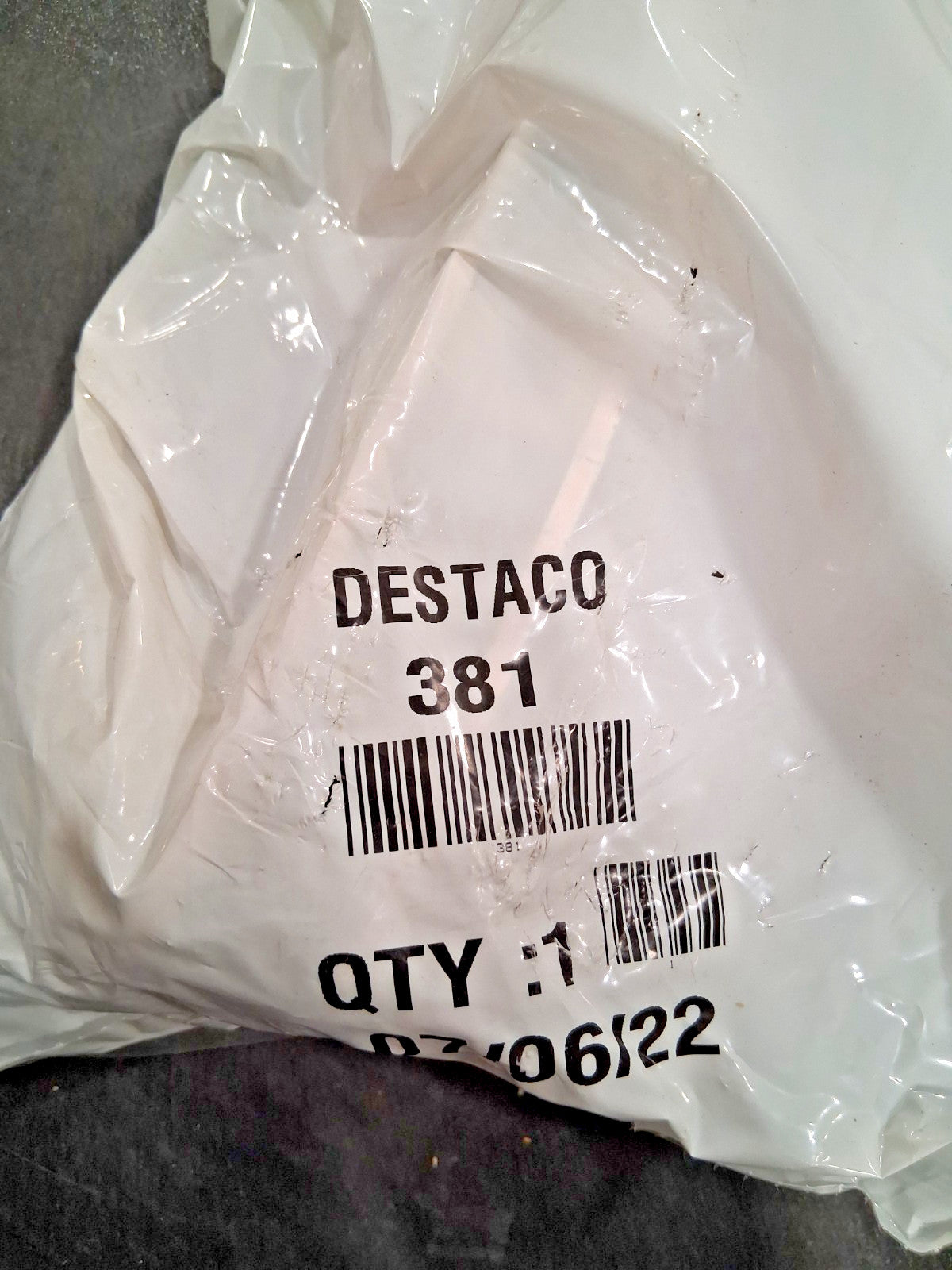 De-Sta-Co Pull-Action Latch Clamp Horizontal 1,000 lb J-Hook Flanged Base 381