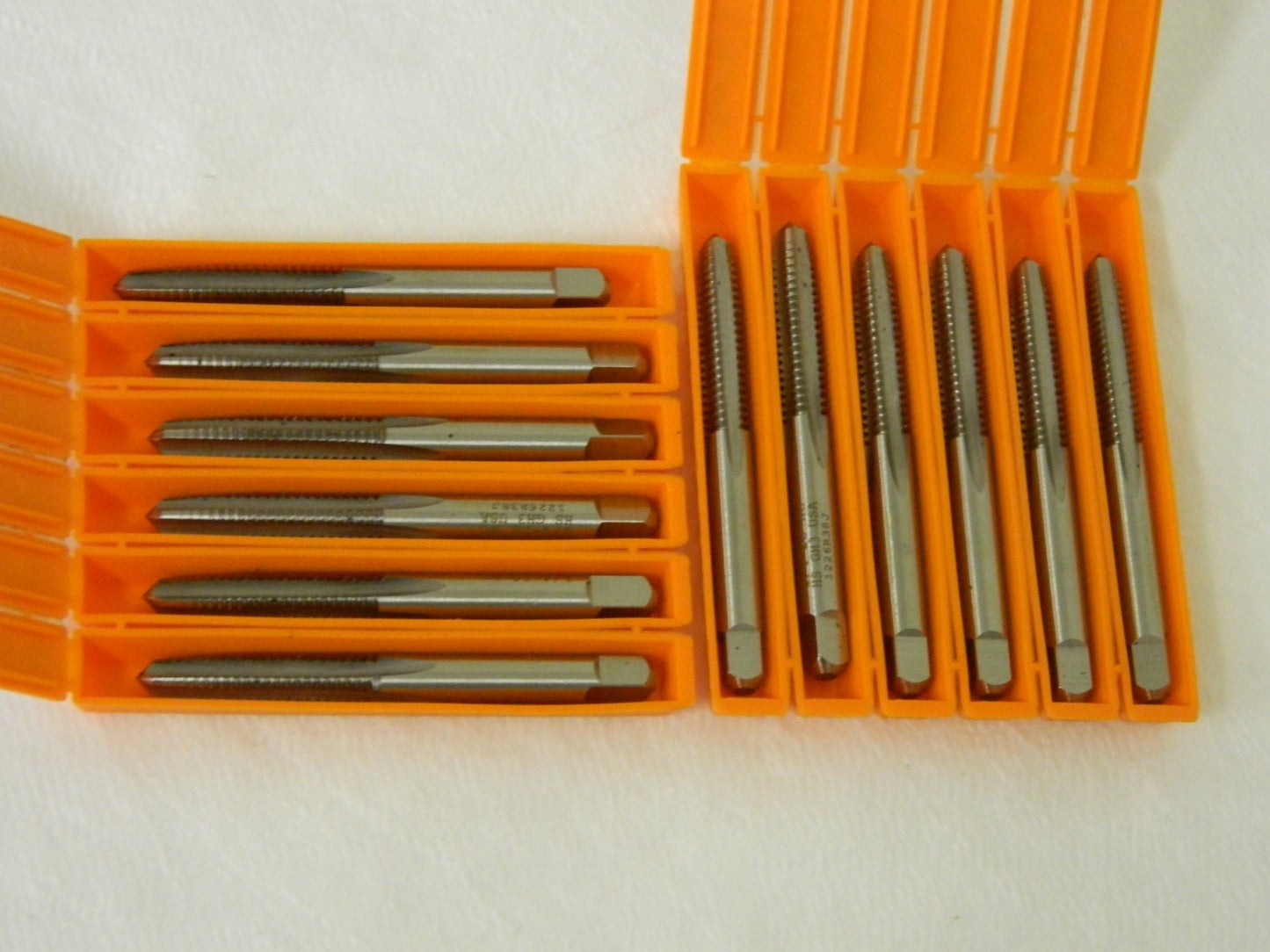 Hertel Standard Hand Taps 8"-36 H2 4FL HSS Straight Flute Qty. 12 2383834