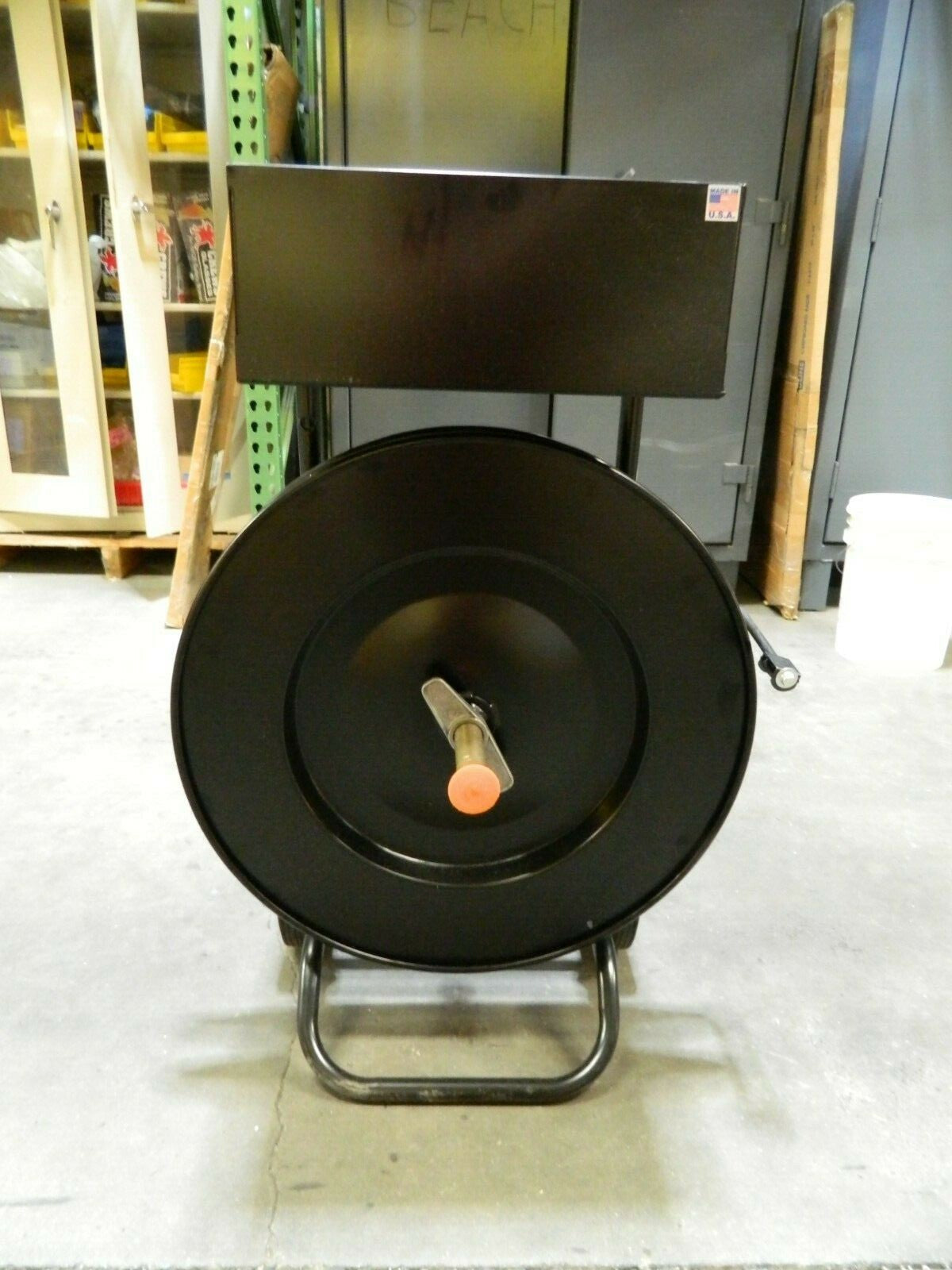 Pro-Grade Oscillated Coil Dispenser For Up to 3/4" Strapping 01700996