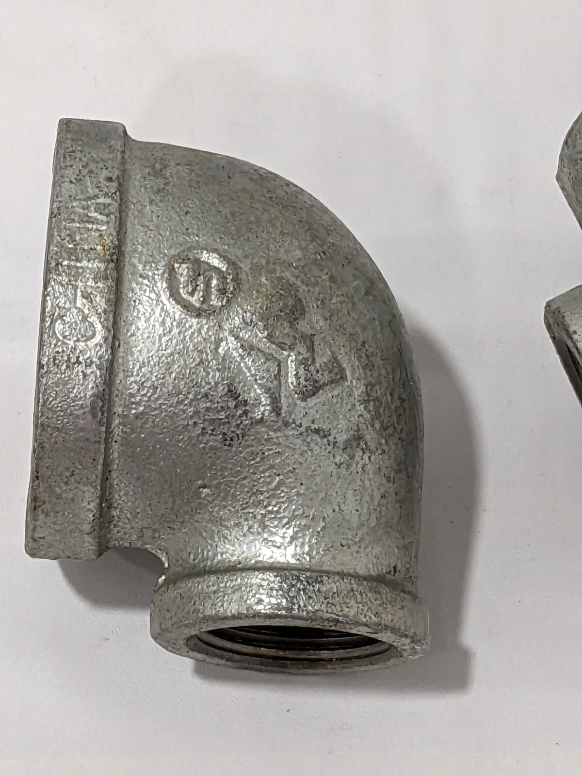B&K MUELLER Malleable Iron Pipe 90 ° Reducing Elbow 2 x 1" Fitting Qty 2 510-185