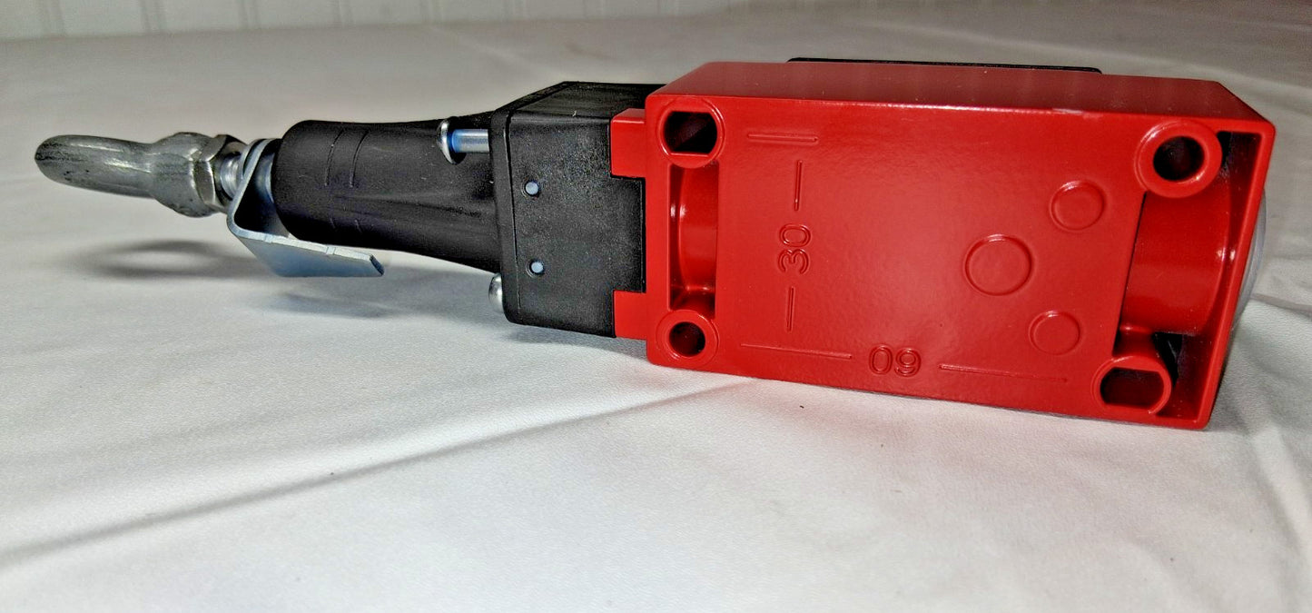 Telemecanique Sensors 10 Amp Dual Operation Rope Operated Limit Switch XY2CJS15
