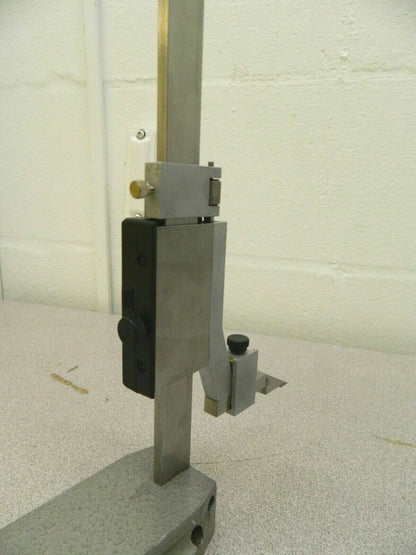 Pro-Grade 12" Electronic Height Gage 00449314