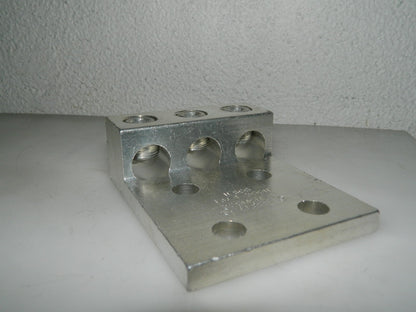 Thomas &amp; Betts Noninsulated Compression Rectangle Ring Terminal 4 AWG ADR50-