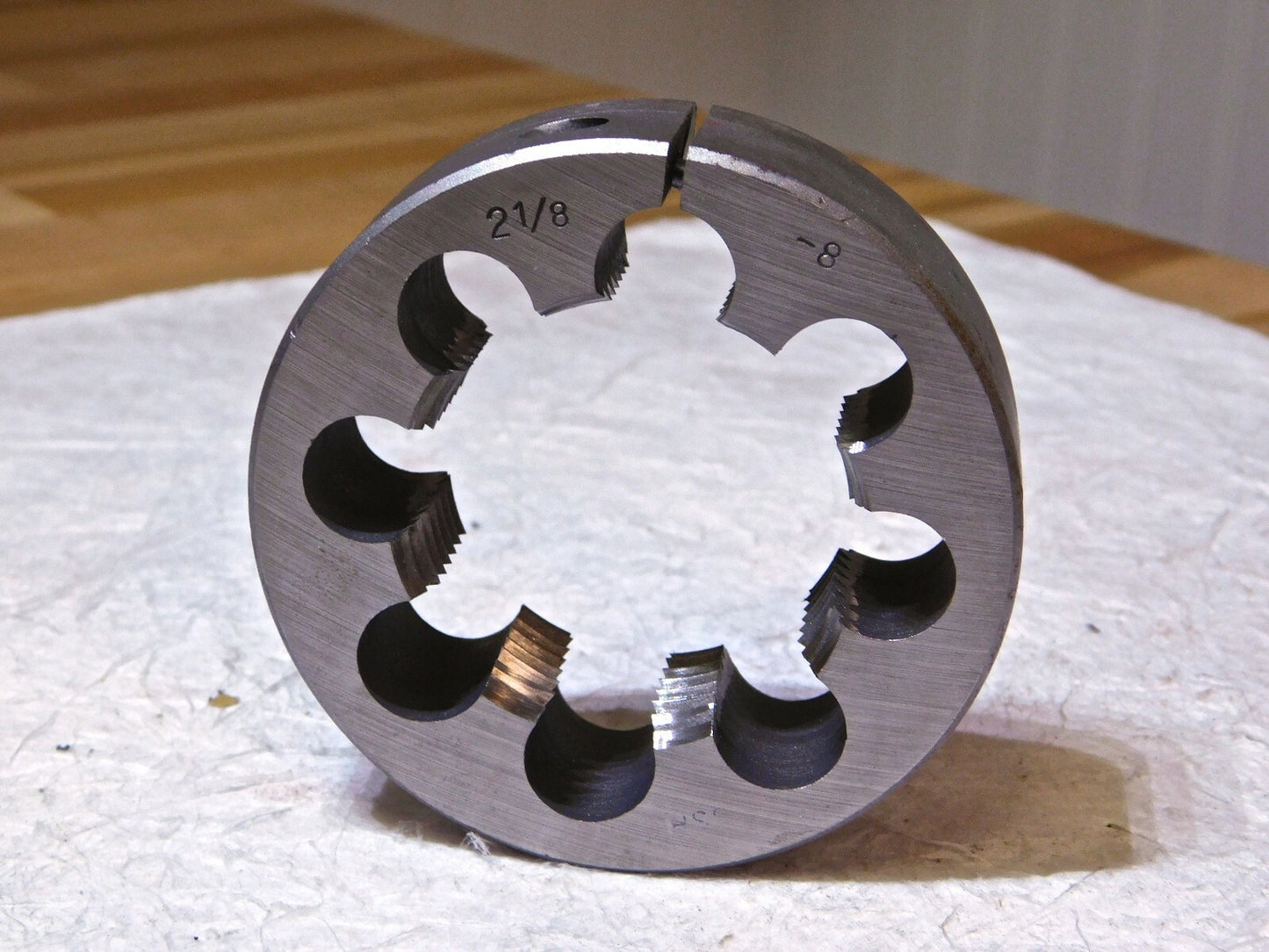Professional HSS Adjustable Round Split Die 2-1/8 Thread 3-1/2 OD 03948601