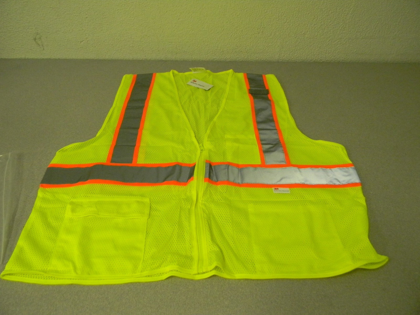 3M Reflective 5 PT Brkway YWL 3XL HI VIS Safety Vest QTY 4  582-ET-LM-3XL
