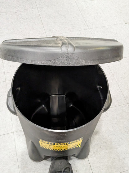 Eagle 6 Gallon Capacity, HDPE Waste Can with Foot Lever 933FLBLK