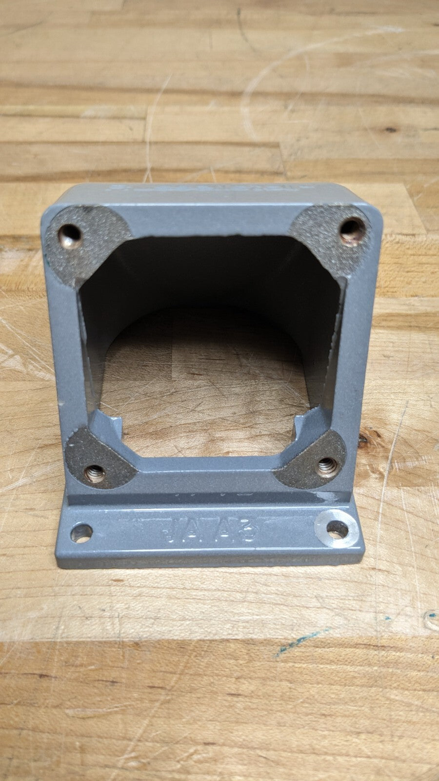 Russellstoll T &amp; B 3314 Receptacle w/ Junction Box &amp; Cap 30A 3W4P 480VAC
