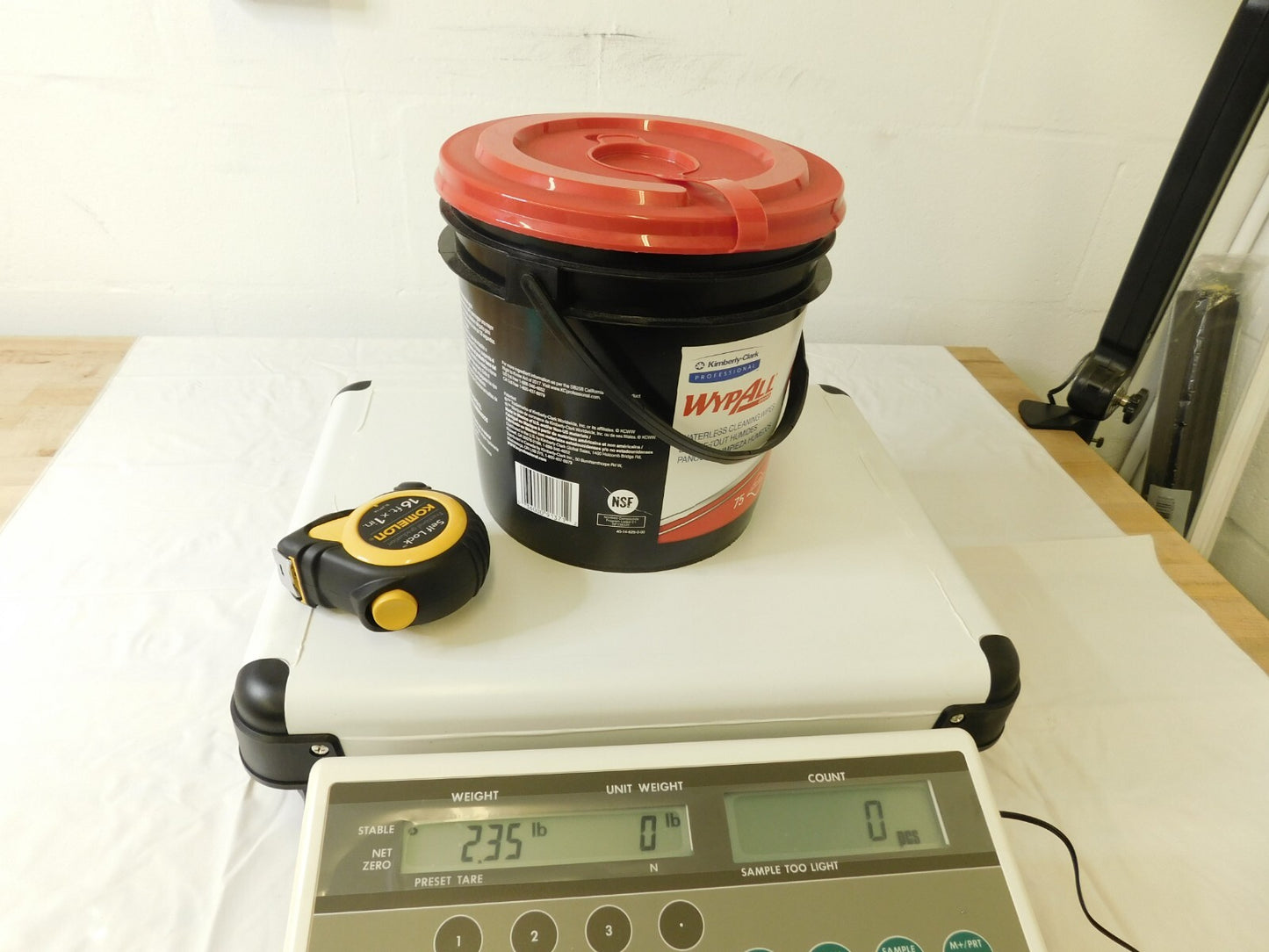 A&D Counting Scale 60lb x 0.01lb w/Dual Display & 10-Digit Keypad HD-30KB