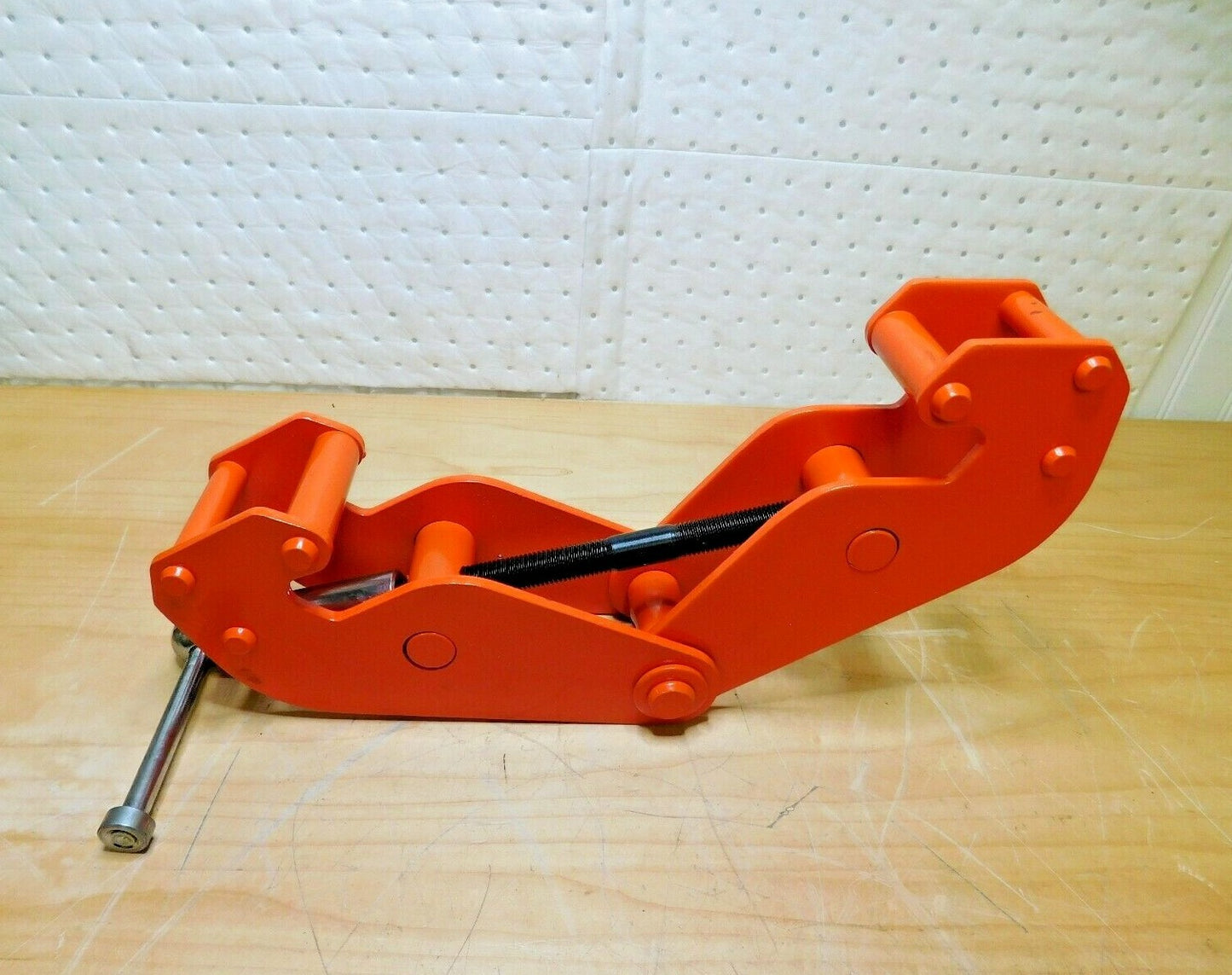 NuLine Lifting Screwlock Clamp 2 Ton 4400 Lbs/2000kg Load Capacity CJK237-2