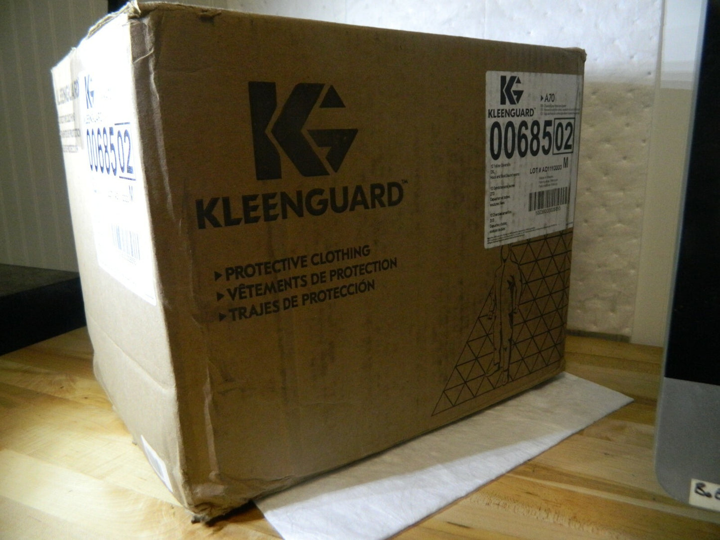 KleenGuard Size 2XL PE Film Chemical Resistant Coveralls Qty 12 0065