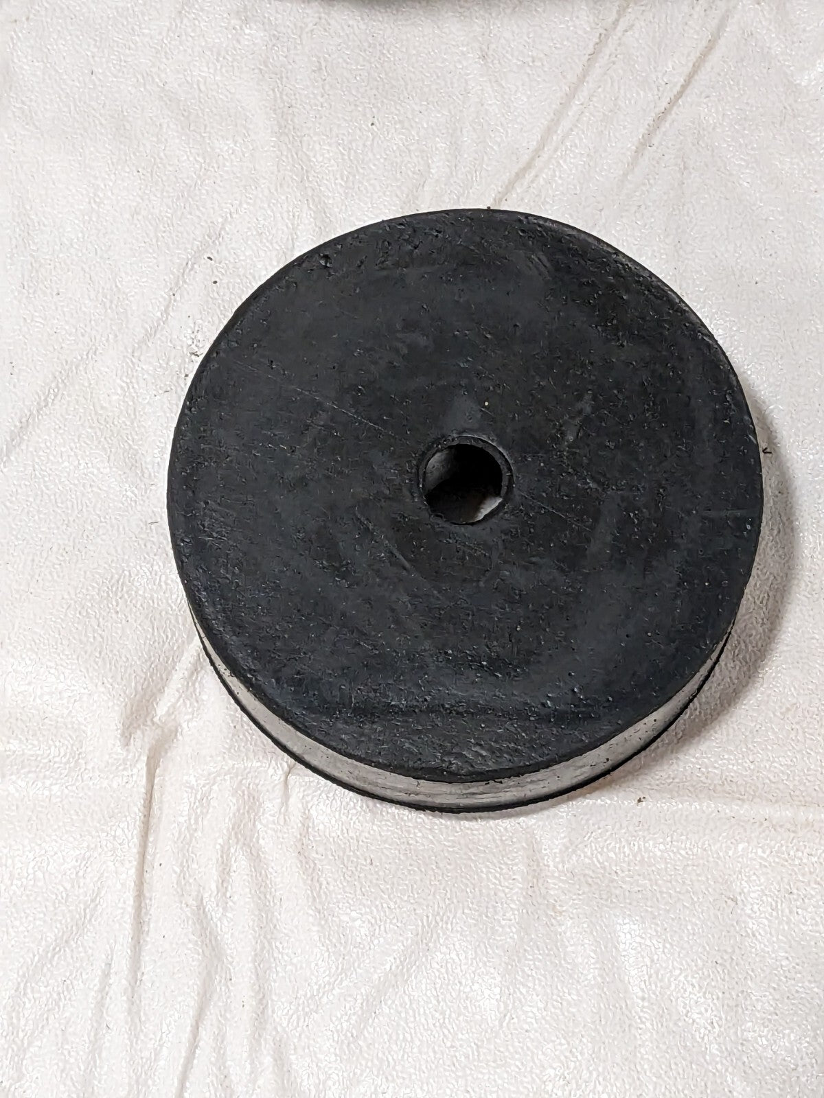 Rubber Bumpers 2-1/2" Diam., 1-1/8 Thread, 1" High Qty 20 RECRB-19-BKN