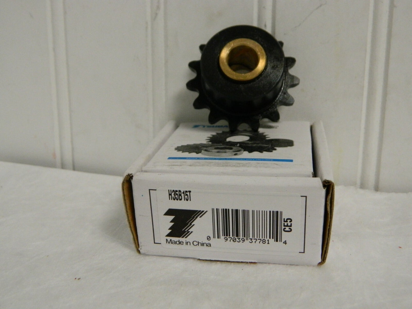 Tsubaki Min Plain Bore Sprocket 15 Teeth 3/8" Chain Pitch Chain Size 35 H35